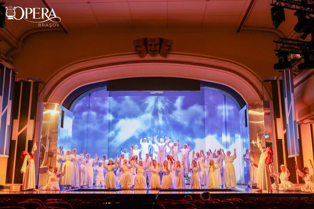 выплаты Opera Brașov