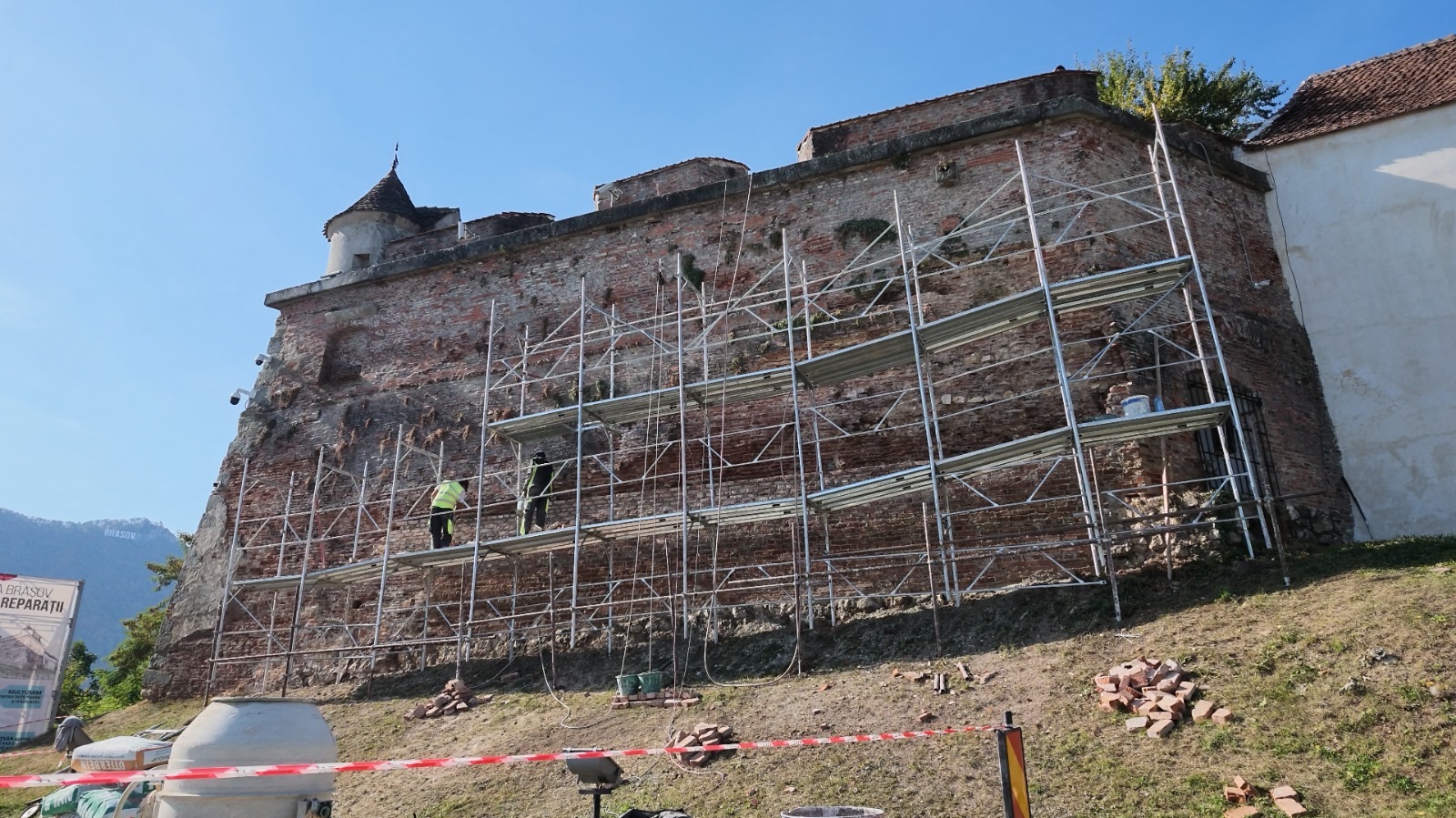 ремонт Cetățuia Brașovului