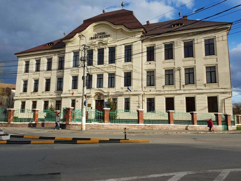 Colegiul Național Radu Negru