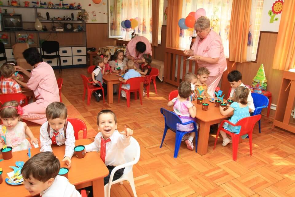 ремонт яслей Făgăraș